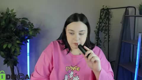 Snapshot of mia_r0ss chatting on February 16, 2026, 11:12 pm Mia online show from February 16, 2026, 11:12 pm