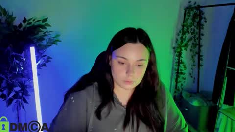 Snapshot of mia_r0ss chatting on February 18, 2026, 11:11 pm Mia online show from February 18, 2026, 11:11 pm