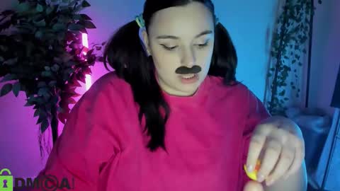 Snapshot of mia_r0ss chatting on February 20, 2026, 6:19 am Mia online show from February 20, 2026, 6:19 am