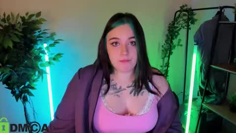 Snapshot of mia_r0ss chatting on March 4, 2026, 12:38 am Mia online show from March 4, 2026, 12:38 am