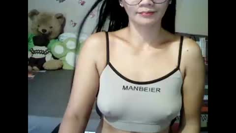 mia_rein online show from November 22, 2025, 2:10 am