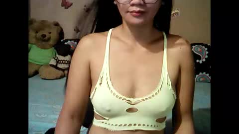 mia_rein online show from April 9, 2026, 1:49 am