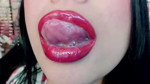 Mia online show from November 29, 2025, 7:00 am