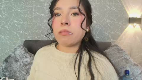 Mia Roux online show from January 5, 2025, 7:28 pm