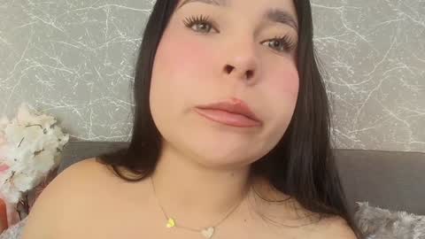 Mia Roux online show from January 10, 2025, 1:21 am