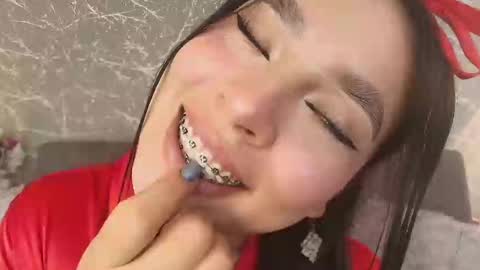 Mia Roux online show from February 27, 2025, 6:53 pm