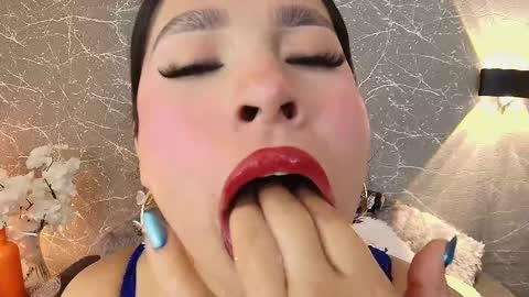 Mia Roux online show from March 8, 2025, 10:34 pm