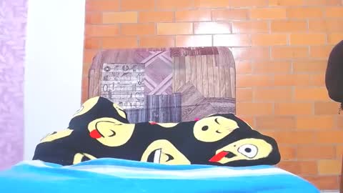 Cintia Rodriguez online show from December 6, 2024, 1:40 am