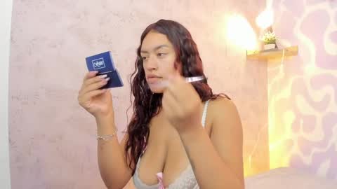 Mia . online show from April 8, 2026, 12:27 pm