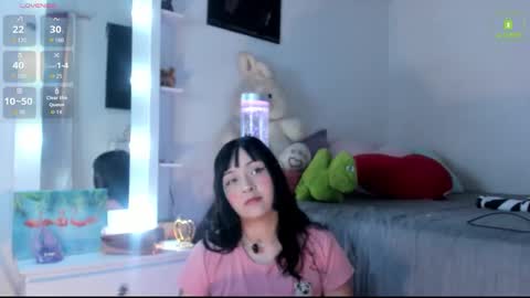 Mia  online show from November 20, 2025, 1:55 pm