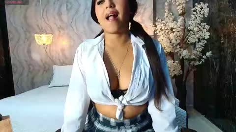 mia_suzett online show from March 13, 2026, 1:07 pm