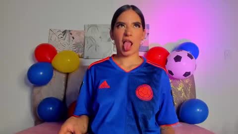Snapshot of mia_sweetie1 chatting on July 7, 2026, 7:07 pm mia_sweetie1 online show from July 7, 2026, 7:07 pm