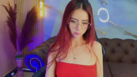 Snapshot of mia_tf chatting on October 4, 2025, 1:20 pm Mia online show from October 4, 2025, 1:20 pm