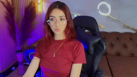 Snapshot of mia_tf chatting on October 7, 2025, 1:52 pm Mia online show from October 7, 2025, 1:52 pm