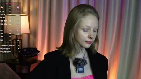 Mia online show from February 11, 2025, 8:42 pm