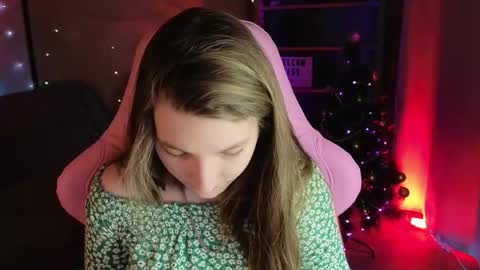 Mia online show from January 6, 2026, 10:19 am