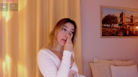 Mia White  online show from April 13, 2026, 1:16 pm