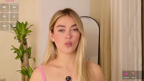 Snapshot of mia_white11 chatting on June 4, 2026, 2:12 pm Mia White online show from June 4, 2026, 2:12 pm