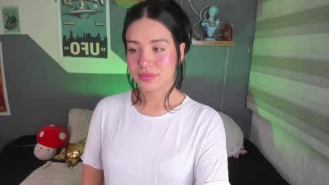 Snapshot of miaa_rose__ chatting on October 4, 2025, 5:22 pm Miaa online show from October 4, 2025, 5:22 pm