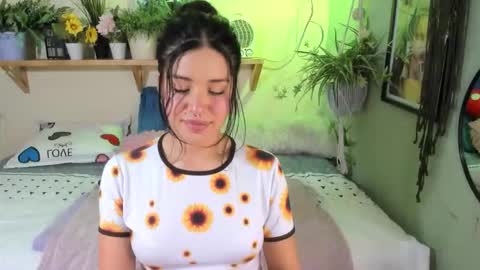 Snapshot of miaa_rose__ chatting on October 9, 2025, 9:24 pm Miaa online show from October 9, 2025, 9:24 pm