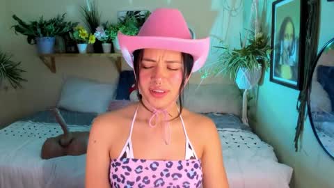 Snapshot of miaa_rose__ chatting on October 24, 2025, 9:22 pm Miaa online show from October 24, 2025, 9:22 pm