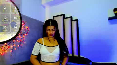 Snapshot of miaa_rosse_23 chatting on October 8, 2025, 11:52 am Mia online show from October 8, 2025, 11:52 am
