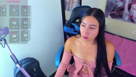       online show from November 5, 2025, 3:23 pm