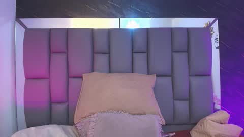 Mia online show from February 25, 2026, 12:04 pm