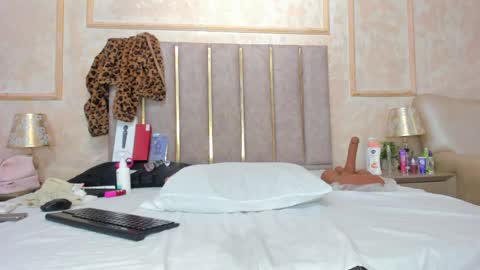 Snapshot of miaasummer chatting on April 25, 2026, 1:41 pm Miaasummer online show from April 25, 2026, 1:41 pm