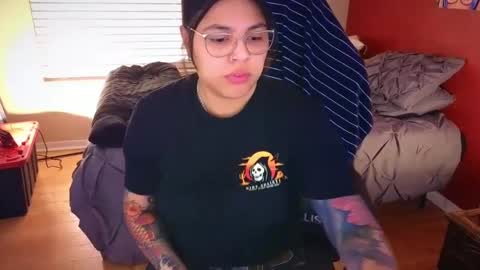 Mia online show from January 20, 2025, 1:28 am