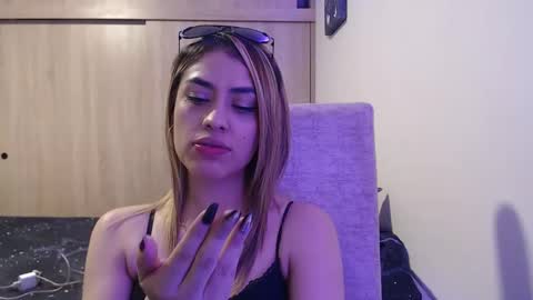 Miia  online show from November 23, 2025, 2:55 am