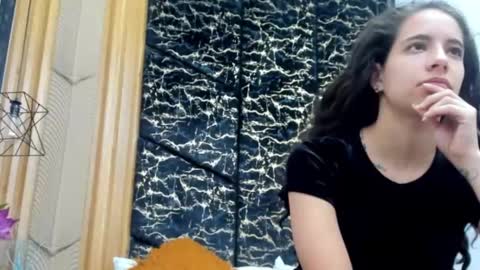 MiaCours online show from April 1, 2026, 12:50 pm