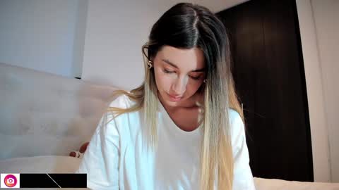 Mia online show from December 4, 2024, 12:52 am