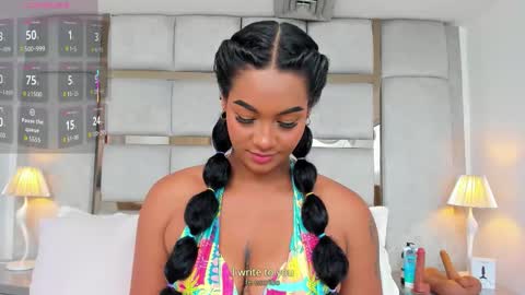 Call me Mia online show from November 23, 2025, 8:41 pm