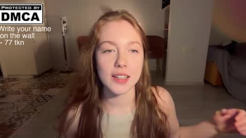 Mia online show from April 14, 2026, 10:05 pm