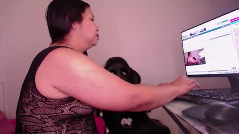 Snapshot of miafuegolatino chatting on February 18, 2026, 1:45 am mia online show from February 18, 2026, 1:45 am