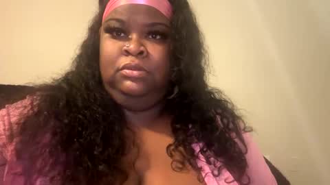 miaginger2 online show from October 14, 2025, 3:07 am