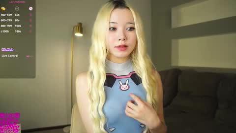 Mia online show from September 25, 2025, 8:18 am