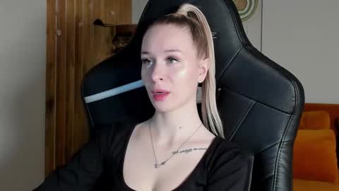 Mia online show from January 9, 2026, 5:54 am