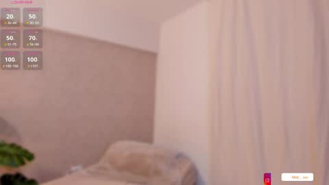 Snapshot of miah_luv chatting on May 29, 2026, 8:07 pm Miah online show from May 29, 2026, 8:07 pm