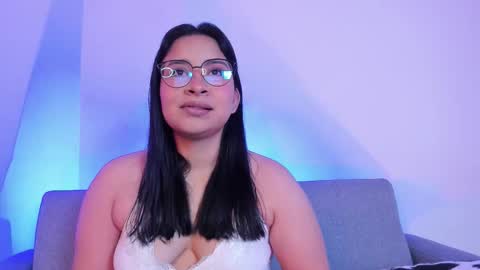 miah new independent model acount online show from November 29, 2025, 1:52 am