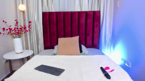 miahertz online show from October 22, 2025, 12:16 pm