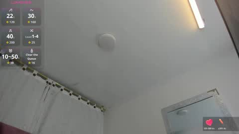 miajhonsonx online show from April 12, 2026, 3:06 pm