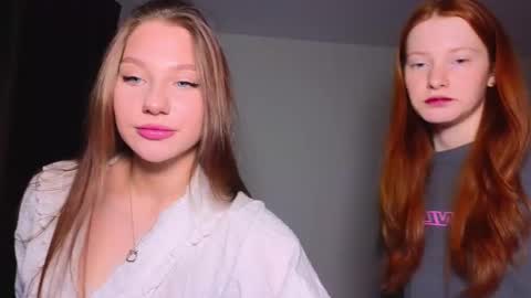 Snapshot of miakeler chatting on February 13, 2025, 9:49 pm milanaaaa online show from February 13, 2025, 9:49 pm