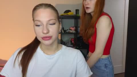 Snapshot of miakeler chatting on February 20, 2025, 5:18 pm milanaaaa online show from February 20, 2025, 5:18 pm