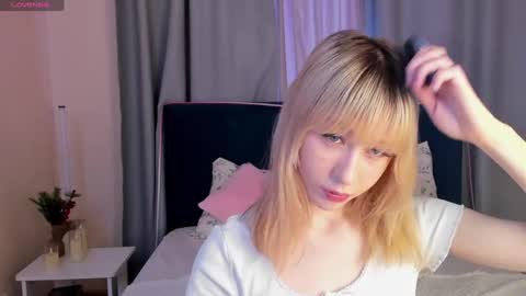 miakimiko online show from April 20, 2026, 2:25 am