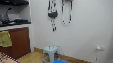 Mia online show from September 17, 2025, 1:18 am