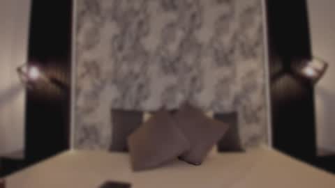 Snapshot of mialarouse chatting on February 18, 2026, 7:54 pm Mia Larouse online show from February 18, 2026, 7:54 pm