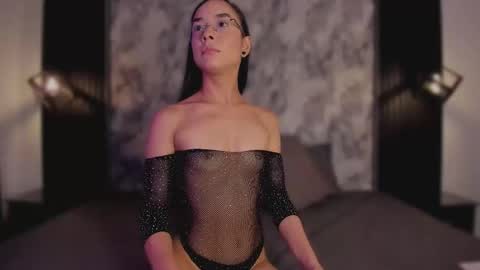 Mia Larouse online show from March 3, 2026, 9:21 pm