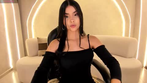 Call me Mia  online show from February 4, 2026, 7:09 pm